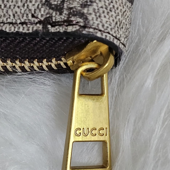 Gucci Beige GG Canvas Zip Wallet - Picture 4 of 4
